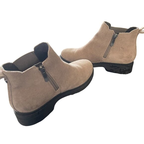 Easy Spirit Martha Stewart Tan Suede Chelsea Boots w/ zipper Size 6.5 W - Picture 9 of 11